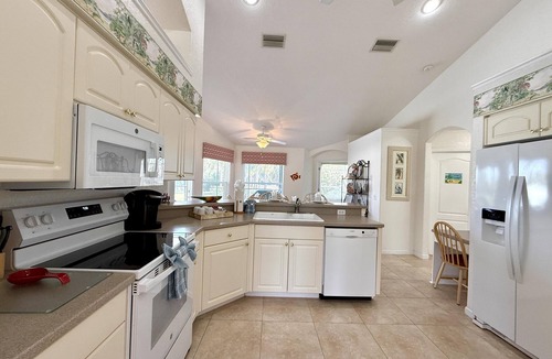 Long Meadow House | * Relax, recharge, and make unforgettable memories! *