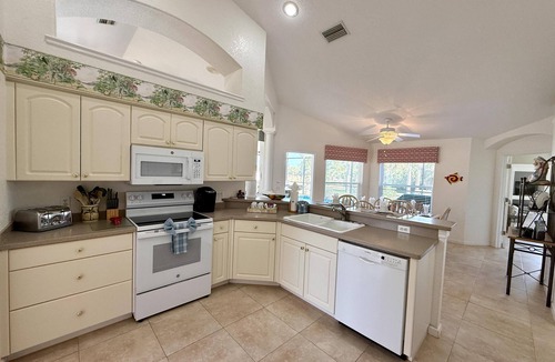 Long Meadow House | * Relax, recharge, and make unforgettable memories! *