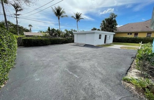 North Palm Beach House | Relax & Stay Awhile!