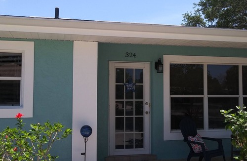 Venice House | Relax & Unwind on Venice Island!