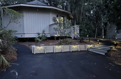 Night Heron Cottage | Relaxing 2 BR cottage, walking distance to beach