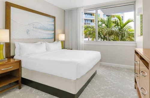 Marco Island Resort | Relaxing 3-bedroom resort with AC in delightful Marco Island