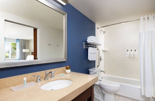 New Town Hotel | Relaxing Double Queen, Fairfield Inn, Breakfast Included, Near Downtown Key West
