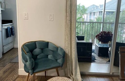 Jupiter Condo | Relaxing Jupiter Gem!
