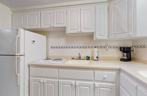 Ortona Park Condo | Relaxing Oceanfront Studio w/Pools, Walk to Dining & Daytona Boardwalk