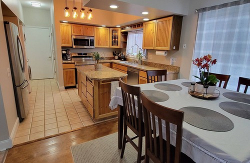 West Henrietta House | Relaxing Pool & Hot Tub House near RIT Inn