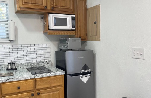 Lakeland Apartment | Relaxing Wilson Tiny house