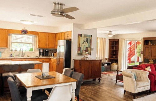 Lake Lorraine House | Remodeled House with Pool on Quiet cul-de-sac! Walk to beach on Bay!