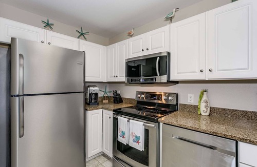 Innerarity Townhomes House | Renovated 2BR Townhome w/Balconies & Views of Perdido Bay | Kayak & Golf Included | Community Pool