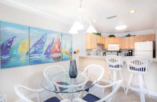 Tierra Verde Condo | Renovated 6/2023 Top Floor Balcony Water View 2B/2B, Pool, Hot Tub, Grill, WIFI