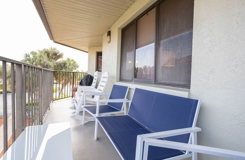 Tierra Verde Condo | Renovated 6/2023 Top Floor Balcony Water View 2B/2B, Pool, Hot Tub, Grill, WIFI