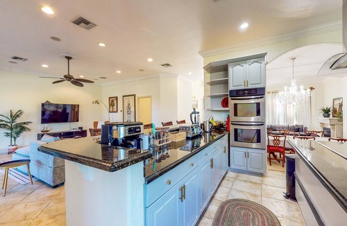 Loxahatchee House | Renovated Elegant Retreat - Fitness Rm - Work desk
