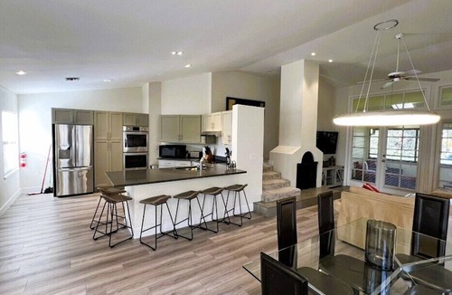 Ventura House | Renovated Ventura 3BR with Pool & Golf