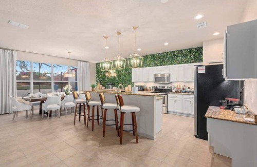Bellavida House | ⭐ Resort Home, Heated Pool & Spa, Game Room, Themed Bedrooms, Fully Stocked ⭐