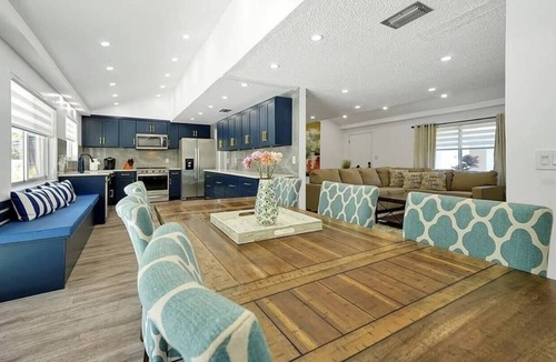 Mill Run House | Resort Pool Home Near Disney | Sleeps 10