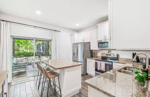 Old Seminole Heights House | Resort Pool & SPA , Mini Golf , Pool Table, Near Busch Gardens