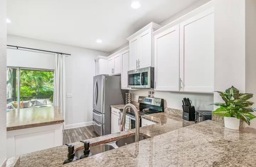 Old Seminole Heights House | Resort Pool & SPA , Mini Golf , Pool Table, Near Busch Gardens