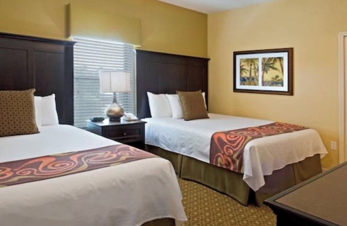 Orange Lake Resort | Resort Sleeps 8 with Lazy River, Pools & AC next to Disney World parks.