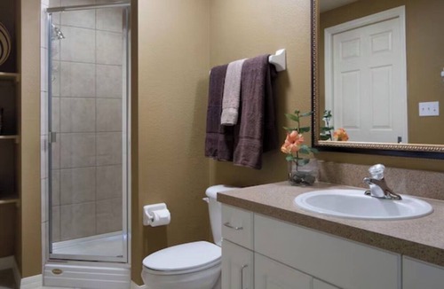 Orange Lake Resort | Resort Sleeps 8 with Lazy River, Pools & AC next to Disney World parks.