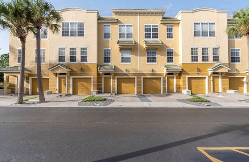 Florida Central Atlantic Coast Villa | Resort style family friendly vacation villa