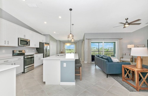 Venice Condo | Resort-style living w/golf in Wellen Park Golf & Country Club, 2 bed+den/2 bath