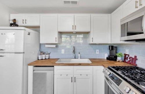 Safety Harbor House | Retreat Off Main Street /Heated pool /3 bed /1 bath