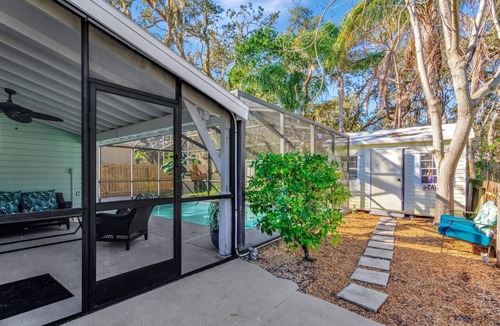 Safety Harbor House | Retreat Off Main Street /Heated pool /3 bed /1 bath