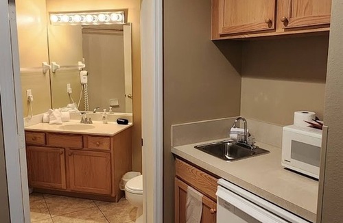 Port Saint Lucie Apartment | Right Direction Rentals Studio Villa 8401