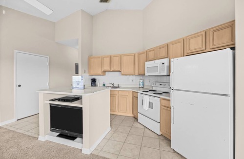 Port Saint Lucie Condo | Right Direction Rentals 1 Bedroom Villa 9906