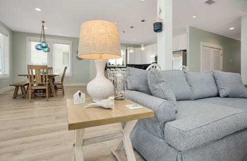 Mexico Beach House | Right on Mexico Beach |Incredible Views | Upstairs Coffee Bar | Shore Looks Good