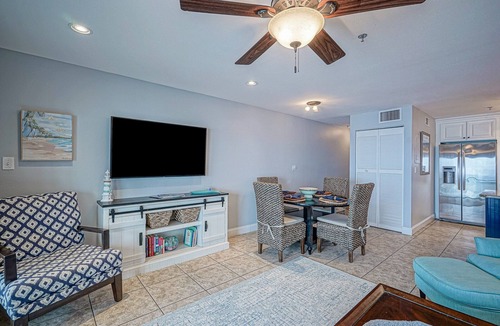Seagrove Beach Condo | Right on the Beach ~ An Emerald Oasis ~ Pool ~ 1BR 1BA ~ King & Bunks