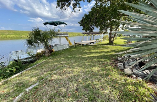 Buckhead Ridge Cottage | Rim Canal Cottage - Access to Fishing, Just off Lake Okeechobee! by RedAwning