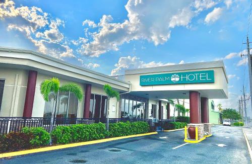 Melbourne Hotel | River Palm Hotel