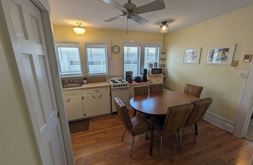 Bradenton Cottage | River view cottage in historic Braden Castle 55+ community