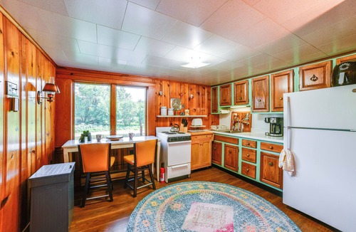 Susquehanna Cabin | Riverfront Hallstead Cabin: Kayaks & Fire Pit!