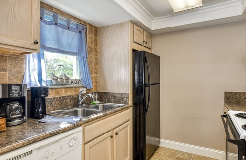 Welaka Condo | Riverfront Views! Fishing and Boating on the St. John's River, Pool, Boat Slip, All New Furnishings!