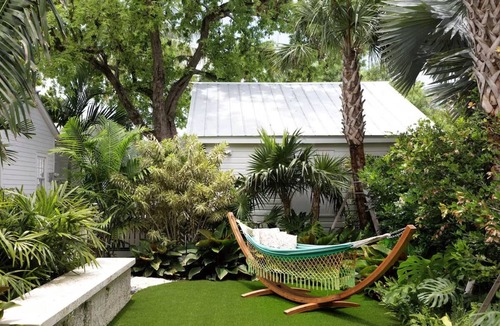 Old Town Hotel | Romantic Getaway with Plush Turkish Robes & Inviting Pools! Free Breakfast