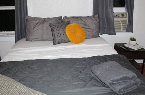 Providencia Park Cottage | Room 3, Water accessible cottage right in the action of West Palm Beach