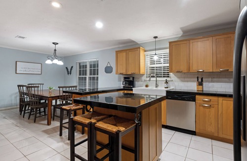 Killearn Lakes Cottage | Roomy NE Tallahassee 4 BR King bed