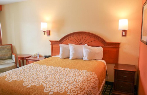 Thomasville Hotel | Rose Garden Inn & Suites Thomasville