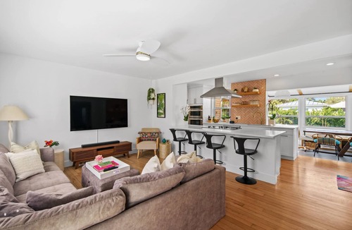 Southside House | Rove Travel | Sunny Vista | Heated Pool & Firepit