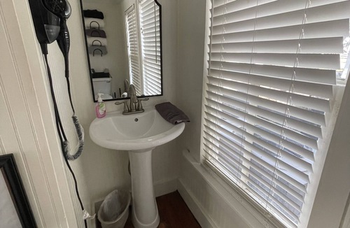 Hartsfield Cottage | Row Cottages Pine Needle Cottage