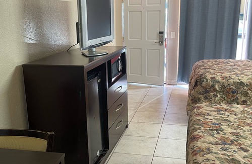 Boys Ranch Hotel | Royal Inn