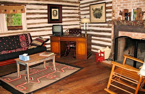 Thomaston House | Rustic Cabin Getaway near Flint River in Thomaston, Georgia