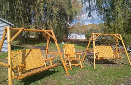 Gladwin House | Rustic Cozy Cabin Getaway Close to Town