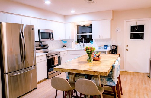 Homosassa House | Safe and Cozy After the Storm: Welcome Home!