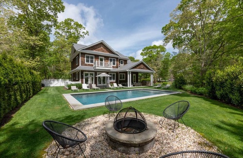 Sag Harbor House | Sag Harbor renter’s dream close to beach. 4 Bedrooms, 5 Bathrooms