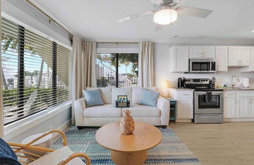 Stuart Apartment | Sailfish Suites 1 - Waterfront & pet friendly!