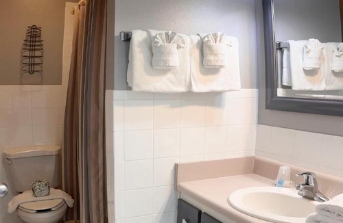North Redington Beach Hotel | Sails Resort Motel
