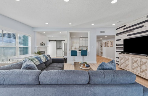 South Pinellas Community Council House | Saint Petersburg Escape Private Pool 5 Minutes to the Beach